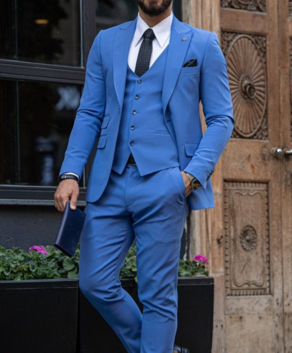 Stylish Light Blue Three-Piece Suit for Men – Tailored Elegance for Weddings & Formal Events