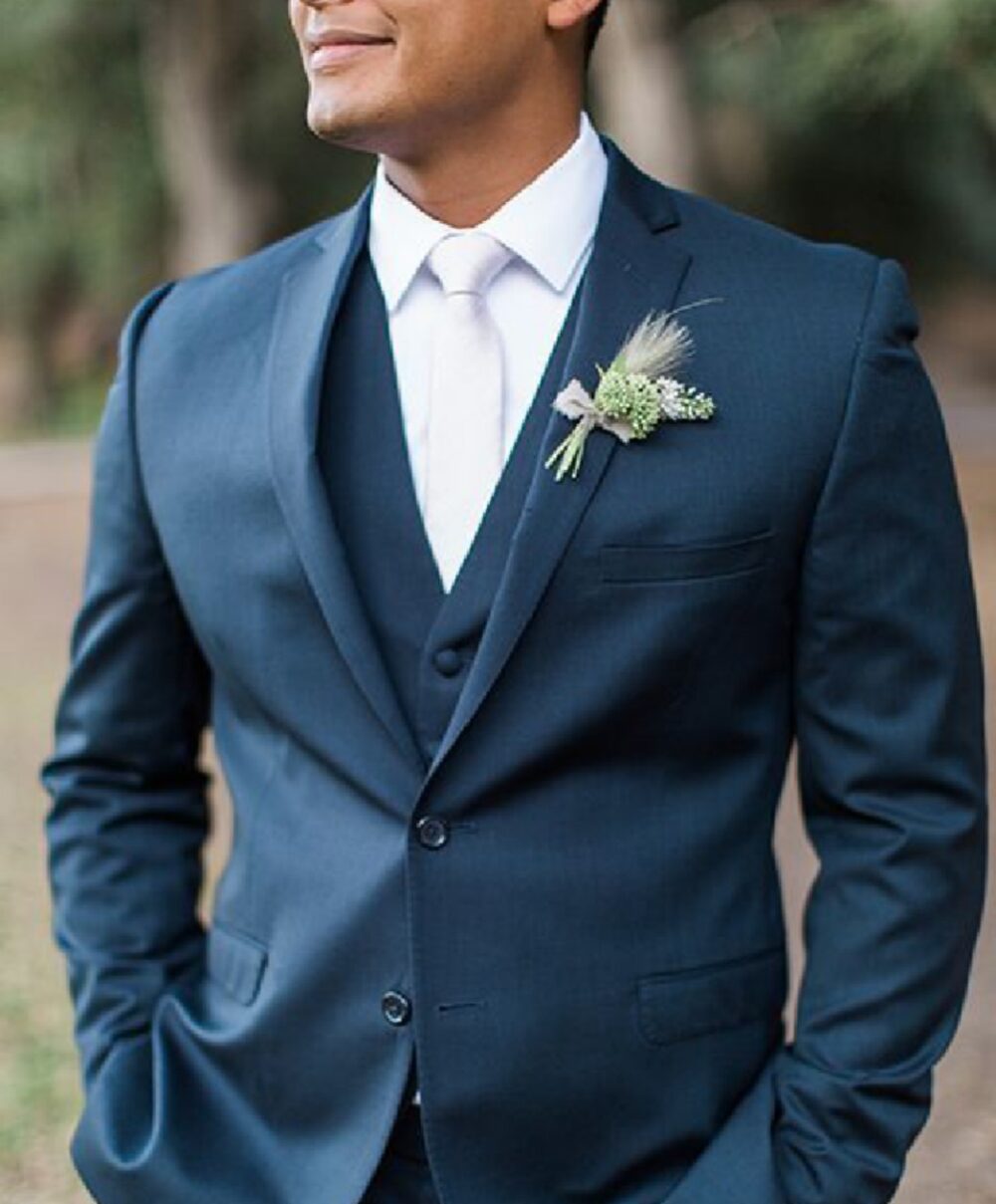 Men’s Navy Blue Three-Piece Suit – Elegant Tailored Formalwear for Weddings and Special Events